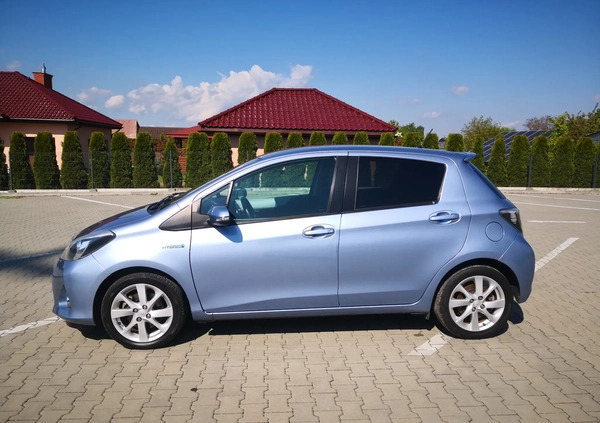 Toyota Yaris cena 37900 przebieg: 125000, rok produkcji 2013 z Stargard małe 154